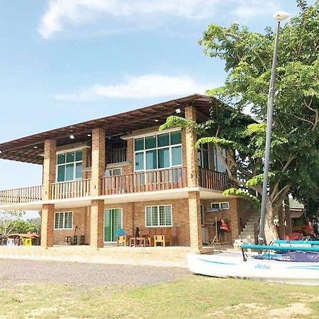 Ombak Deru Lodge Marang Ngoại thất bức ảnh