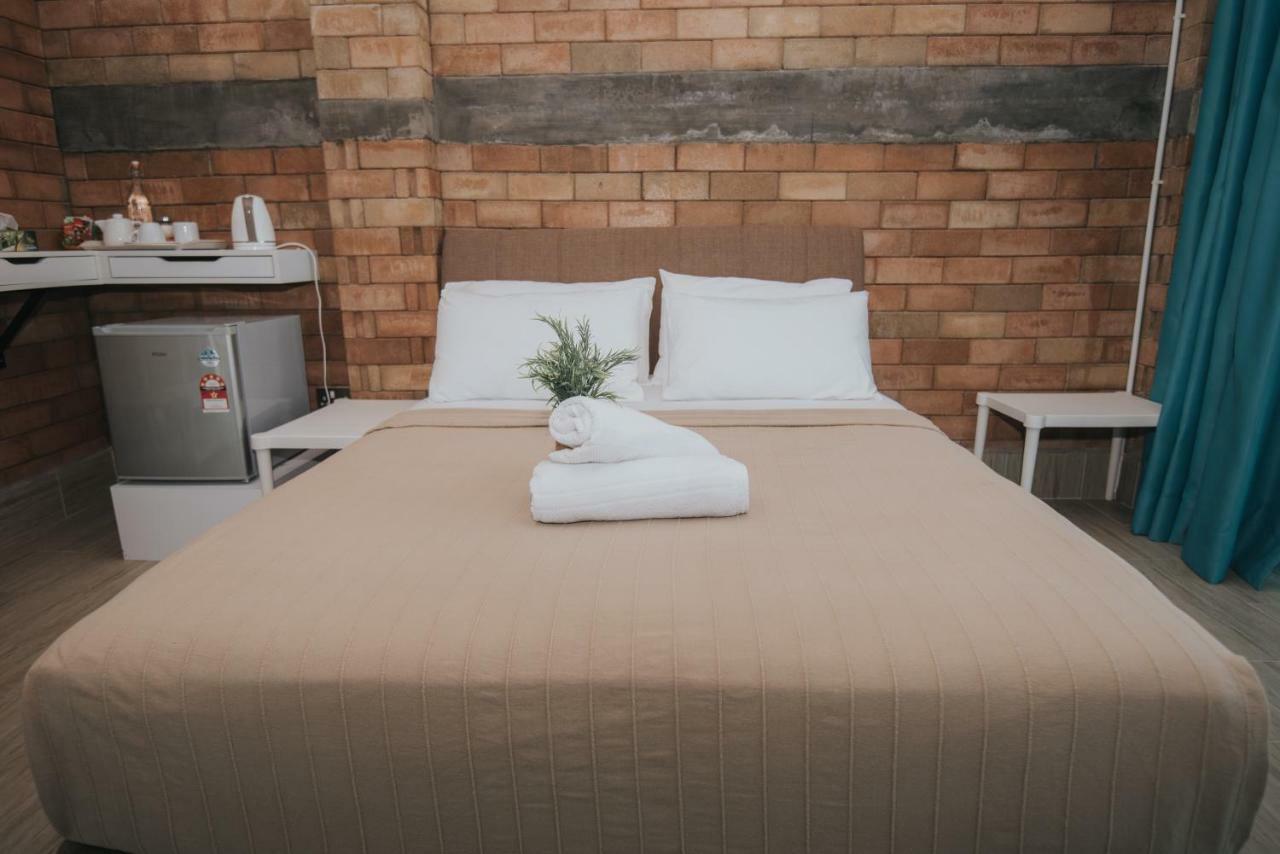 Ombak Deru Lodge Marang Ngoại thất bức ảnh