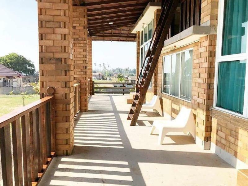 Ombak Deru Lodge Marang Ngoại thất bức ảnh
