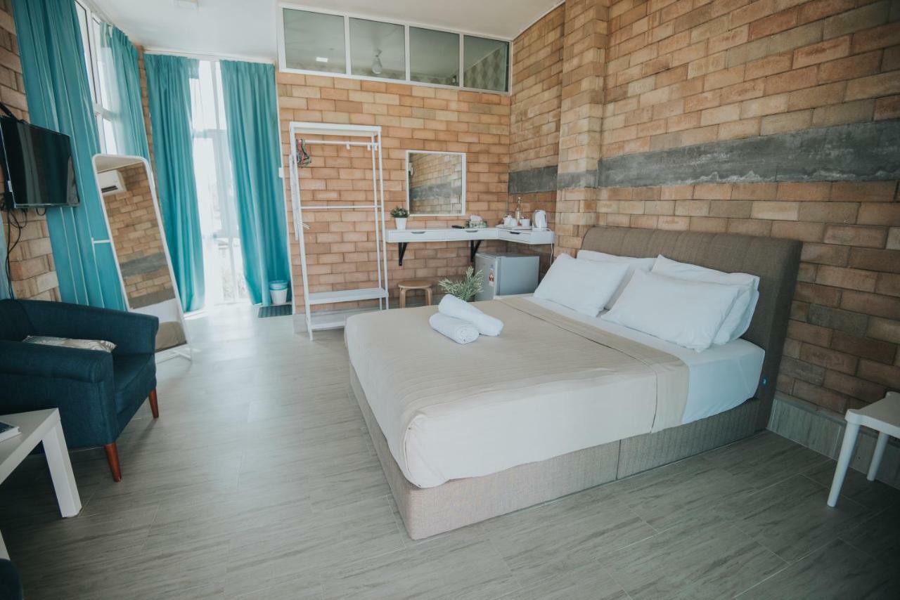 Ombak Deru Lodge Marang Ngoại thất bức ảnh